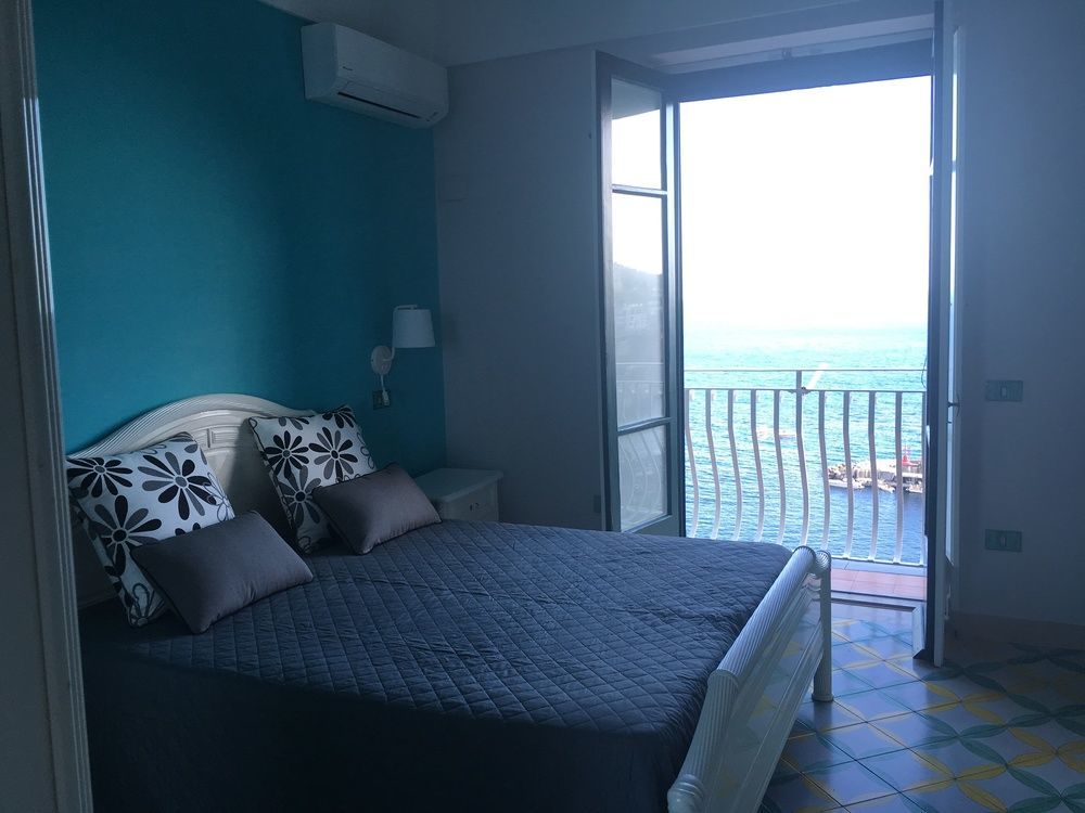 Amalfi Apartments Design Centro Storico Zewnętrze zdjęcie
