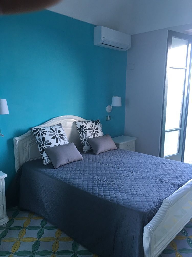 Amalfi Apartments Design Centro Storico Zewnętrze zdjęcie